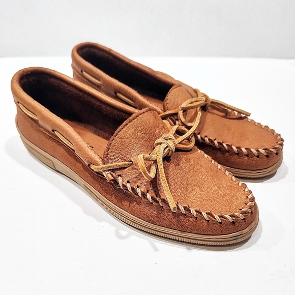 Minnetonka Moosehide Classic Natural Moccasin Women's Size 8 Rubber Sole - Picture 1 of 11